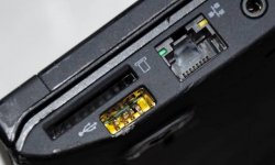 broken_USB_Port_s.jpg